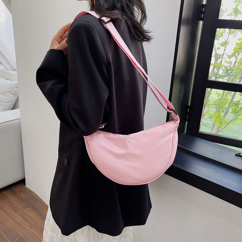 Geantă de umăr Hobos simplă din nailon pentru femei, de culoare solidă, pentru femei, portabilă, cu semiluna, cu design nou, genți de mână pentru fete.