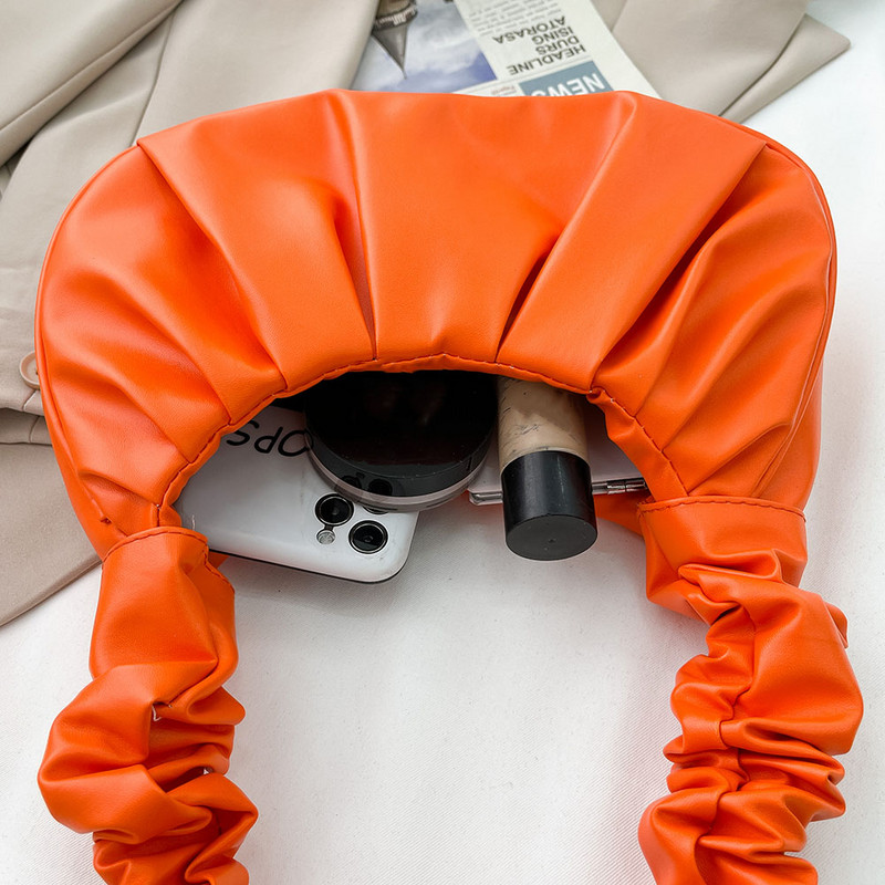 Suvised plisseeritud käepidemega kotid naistele Uued PU pilvekotid Vaba aeg Kaenlaaukott Ostlemine Õlakotid Pelmeen Käekott Naiste Kangad 