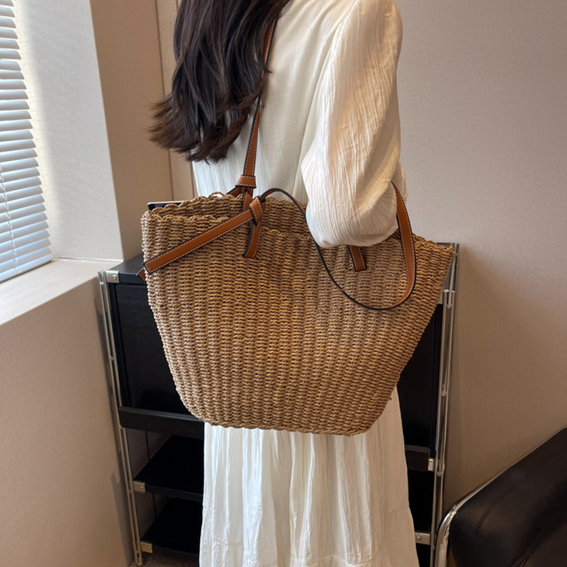 Τσάντες αγορών Totes Μεγάλης χωρητικότητας Πολυτελής τσάντα ώμου σχεδιαστή από ρατάν για γυναίκες Χειροποίητες ψάθινες τσάντες καλοκαιρινή τσάντα ταξιδιού