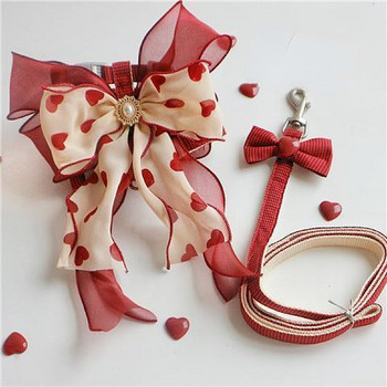 Ins New Love Pet Leash Set Cute Big Bow Cat Rope Small Dog Dog Универсален кучешки колан и каишка Комплект кучешки дрехи Аксесоари за снимки