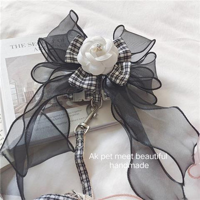 Ins New Pet Dog Traction κοστούμι Λουλούδια Φιόγκος Στήθος Πλάτη Σχοινί έλξης Γάτα Σχοινί Μόδα Πολυτελή Προηγμένα Λουλούδια Ρούχα Σκύλος Περπάτημα