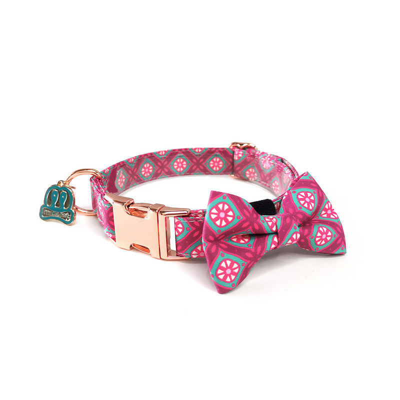Reguleeritavad metallist pandlad lemmikloomade kaelarihmad ID-sildi ja luksusliku kikilipsuga, 3tk / komplekt koera kassi kaelarihm