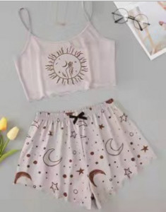 Kuumad naiste magamisriided armsad multifilmiprintidega lühikesed pidžaamad naistele pidžaamakomplekt, armas lühikeste varrukatega V-kaelus ja lühikesed püksid suvepidžaama