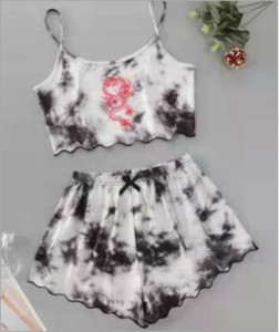 Kuumad naiste magamisriided armsad multifilmiprintidega lühikesed pidžaamad naistele pidžaamakomplekt, armas lühikeste varrukatega V-kaelus ja lühikesed püksid suvepidžaama