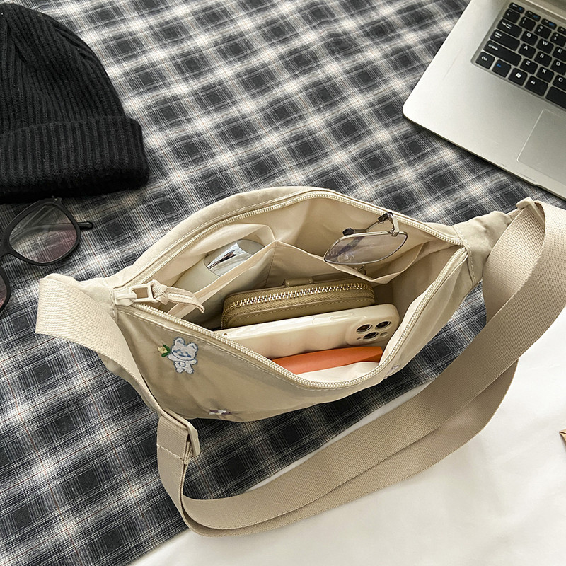 Γυναικεία τσάντα ώμου Crescent Κέντημα κινουμένων σχεδίων Απλό καθημερινό πορτοφόλι Ελαφρύ που κλείνει με φερμουάρ Γυναικεία τσάντα γνωριμιών