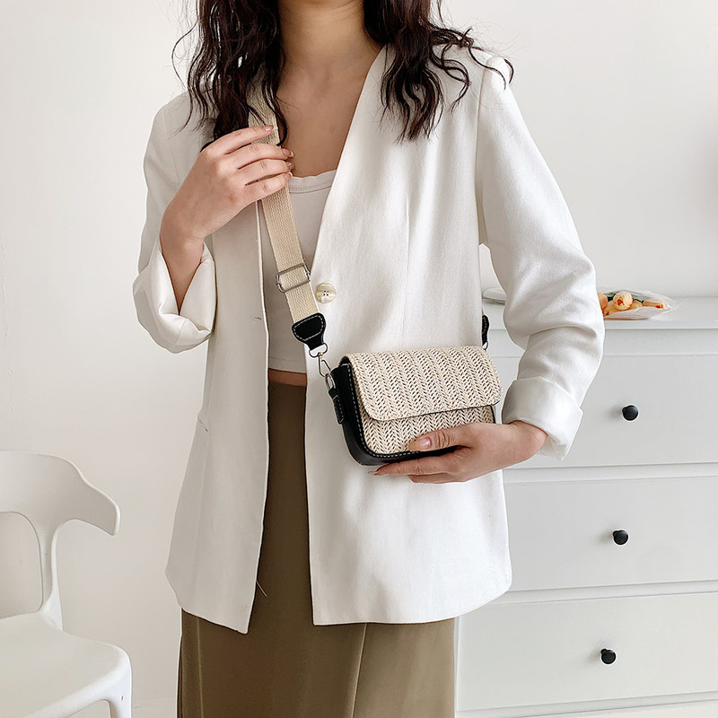 Μικρή τετράγωνη ψάθινη τσάντα για γυναίκες 2023 Καλοκαιρινές τσάντες χιαστί ώμου Πακέτο μέσης Rattan Beach Lady πορτοφόλια ταξιδιού Τσάντες Bolsa