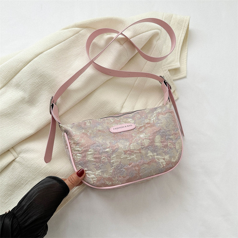 Geantă din piele pentru femei. Genți de vară