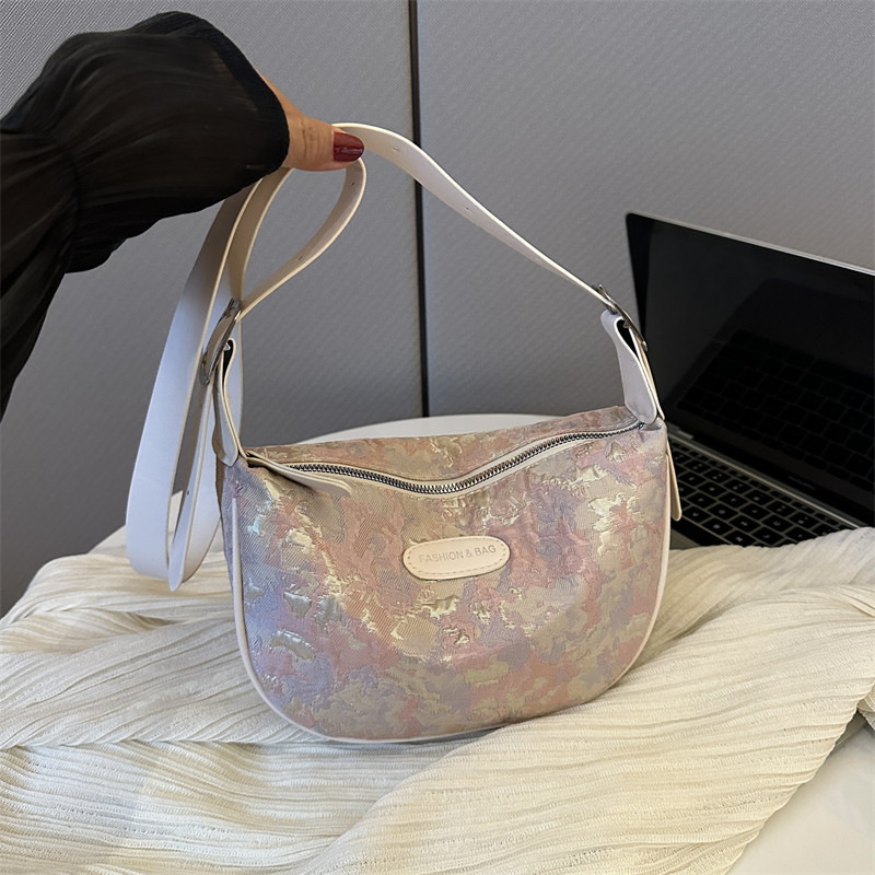 Geantă din piele pentru femei. Genți de vară