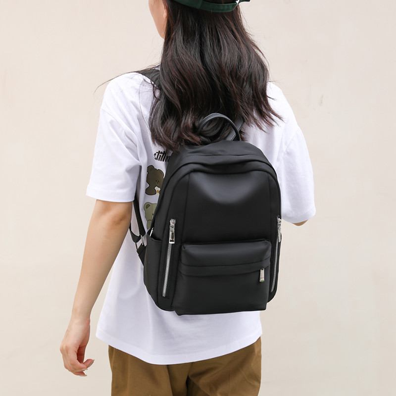 Μικρό σακίδιο Feminina για γυναικείες γυναικείες τσάντες και σακίδια πλάτης για γυναίκες 2023 Trend γυναικείες τσάντες στοκ Γυναικείες τσάντες πλάτης Τσάντες