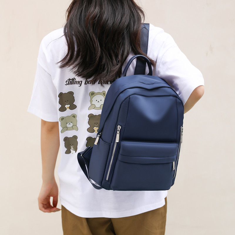 Μικρό σακίδιο Feminina για γυναικείες γυναικείες τσάντες και σακίδια πλάτης για γυναίκες 2023 Trend γυναικείες τσάντες στοκ Γυναικείες τσάντες πλάτης Τσάντες