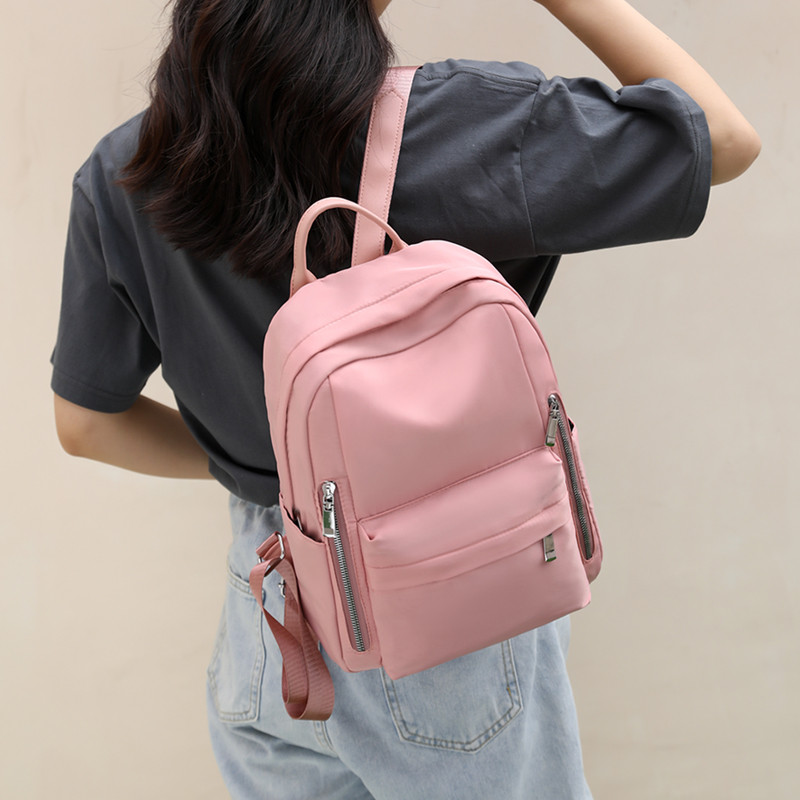 Μικρό σακίδιο Feminina για γυναικείες γυναικείες τσάντες και σακίδια πλάτης για γυναίκες 2023 Trend γυναικείες τσάντες στοκ Γυναικείες τσάντες πλάτης Τσάντες