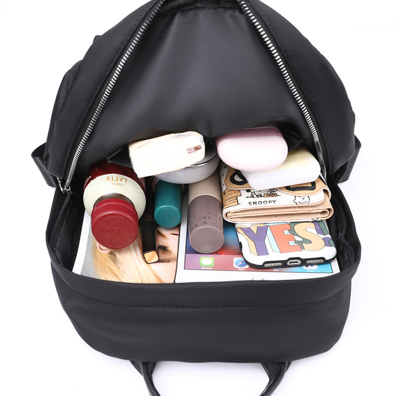 Μικρό σακίδιο Feminina για γυναικείες γυναικείες τσάντες και σακίδια πλάτης για γυναίκες 2023 Trend γυναικείες τσάντες στοκ Γυναικείες τσάντες πλάτης Τσάντες