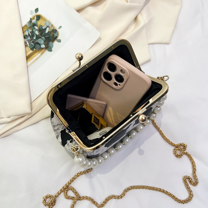 Γυναικεία PU βραδινή τσάντα συμπλέκτη Leopard Cow στάμπα με χνουδωτό μαργαριταρένιο τσαντάκι με χιαστί ώμου Clutch μόδας γυναικεία τσάντα Μικρά πορτοφόλια