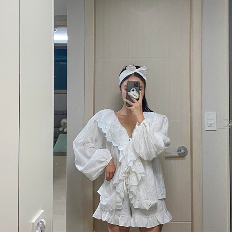 1 komplekt Naiste suure pitsiga V-kaelusega pidžaamakomplektid Topid+lühikesed püksid.Vintage naiste volangidega linane pidžaamakomplekt.Suvekodune magamisriided