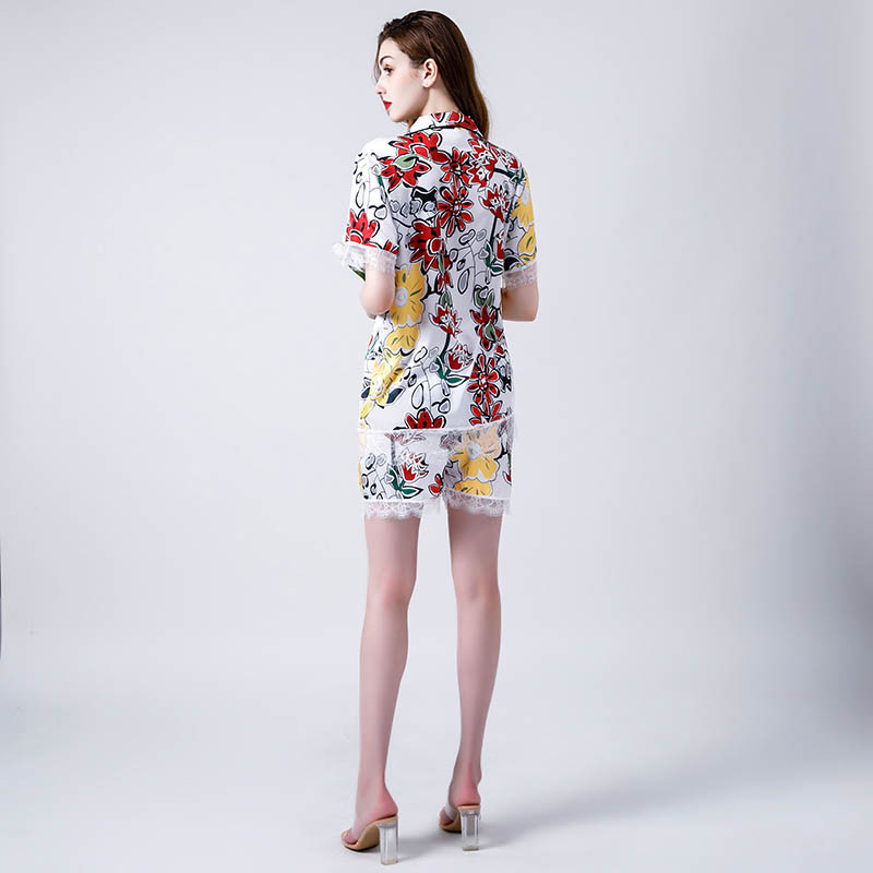 Καλοκαίρι 2023 Νέα Γυναικεία Comfort Σετ πιτζάμες με λουλουδάτο στάμπα με γιακά που ανοίγει προς τα κάτω Γυναικεία ρούχα για το σπίτι με λεπτό μεταξωτό σατέν