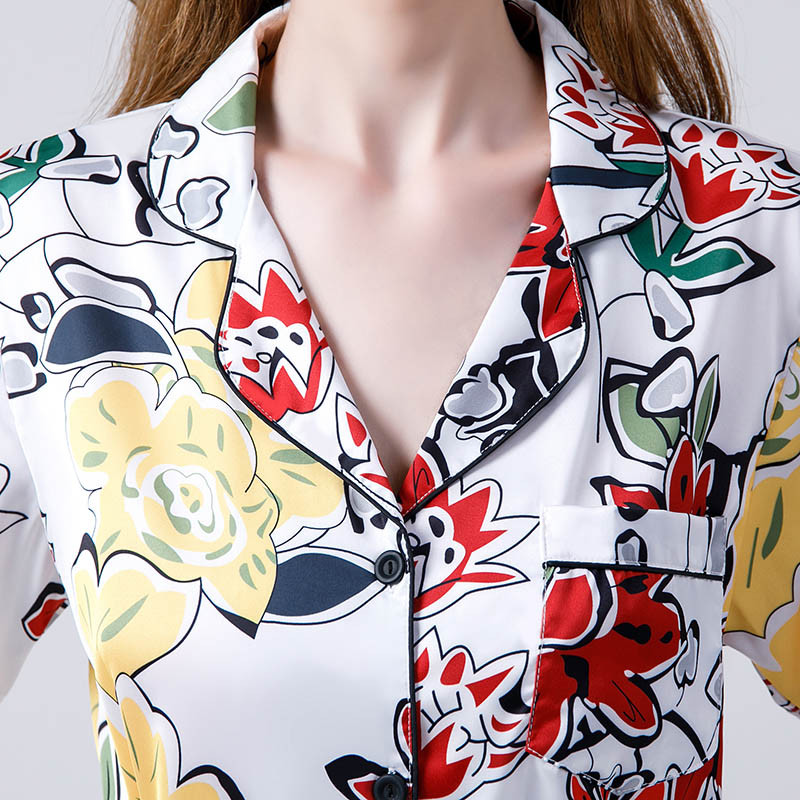 Καλοκαίρι 2023 Νέα Γυναικεία Comfort Σετ πιτζάμες με λουλουδάτο στάμπα με γιακά που ανοίγει προς τα κάτω Γυναικεία ρούχα για το σπίτι με λεπτό μεταξωτό σατέν