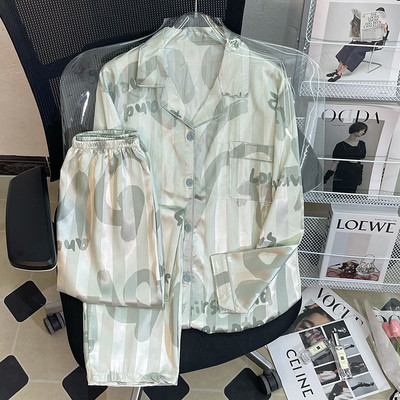 Pižamos Moteriška šilkinė pižama ilgomis rankovėmis pižamos pižamos kostiumas su gėlėmis margintas Aukštos kokybės ledinis šilkas gali būti dėvimas lauke namuose Pižama