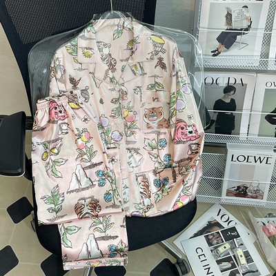 Pižamos Moteriška šilkinė pižama ilgomis rankovėmis pižamos pižamos kostiumas su gėlėmis margintas Aukštos kokybės ledinis šilkas gali būti dėvimas lauke namuose Pižama