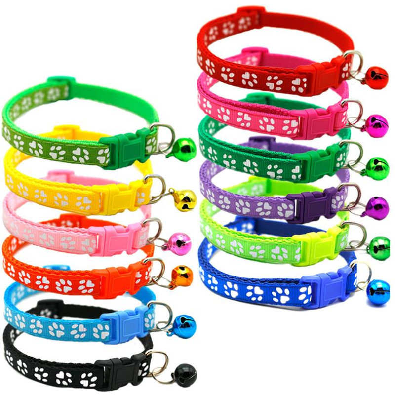 Μόδας γιακάς για σκύλους κατοικίδιων ζώων Πολύχρωμο μοτίβο ίχνος ποδιού Χαριτωμένο κουδούνι ρυθμιζόμενο περιλαίμιο για γάτες σκυλιών Αξεσουάρ για κατοικίδια κουτάβια DIY