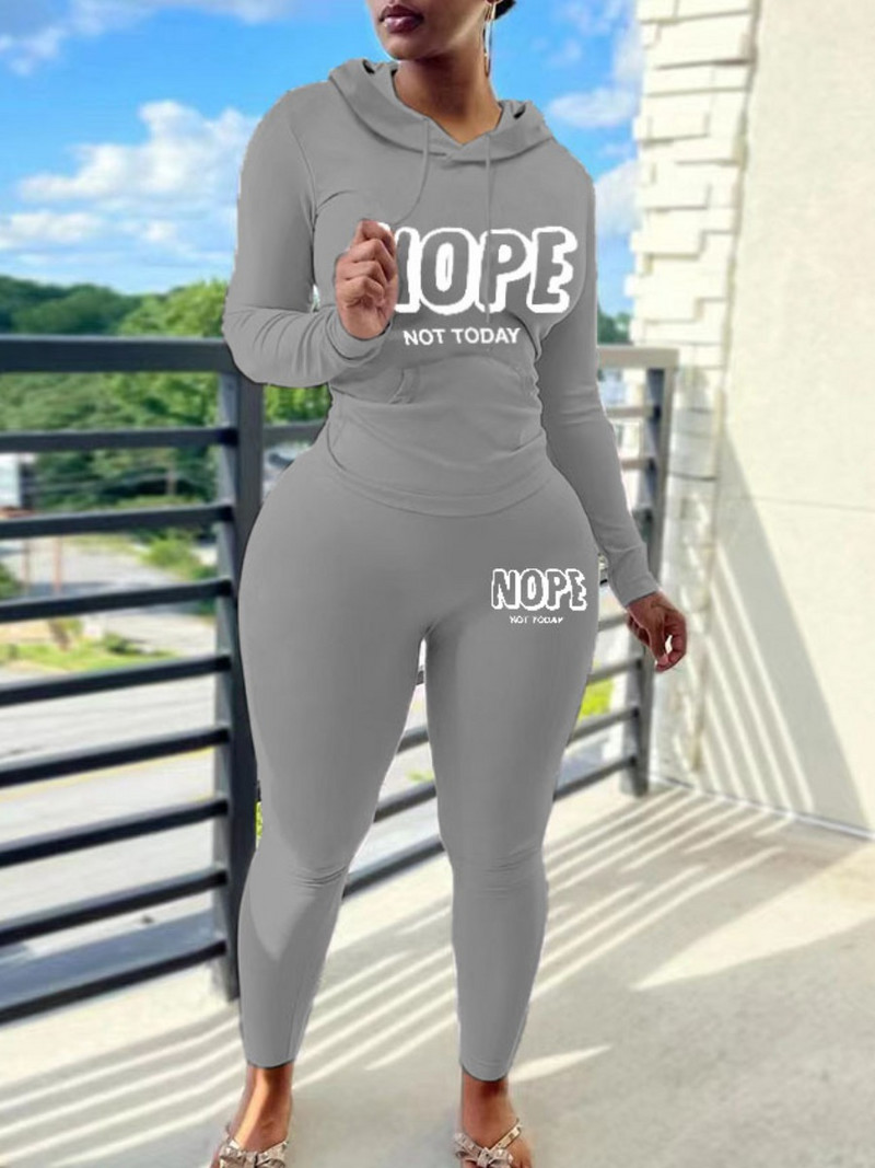 LW Plus Size 2db szett Letter Print Pants Set hosszú ujjú felső kapucnis és vékony nadrág szett Női alkalmi kétrészes szett Sportruházat