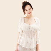 Seksi komplet simpatične sigurne pidžame s cvijetom - ženski trodijelni ogrtač s punim rukavima, grudnjak, prsluk i hlače u modnoj kućnoj odjeći