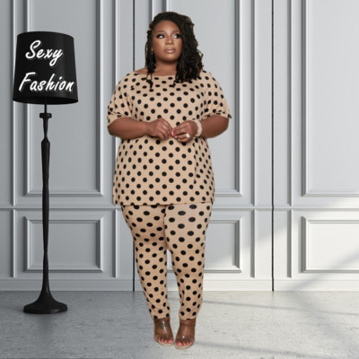 WSFEC 2023 Άνοιξη Καλοκαίρι Plus Size Two Piece Σετ Γυναικεία Loose Geometry Dot Κοντομάνικο μπλουζάκι και παντελόνι Casual γυναικεία σύνολα