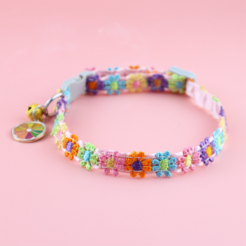 Προϊόντα για κατοικίδια INS Style Πολύχρωμο δαντέλα γιακά λουλουδιών Κουδούνι Ρυθμιζόμενο γιακά σκύλου γάτας Αξεσουάρ γάτας με το κολάρο κατοικίδιων με καμπάνα