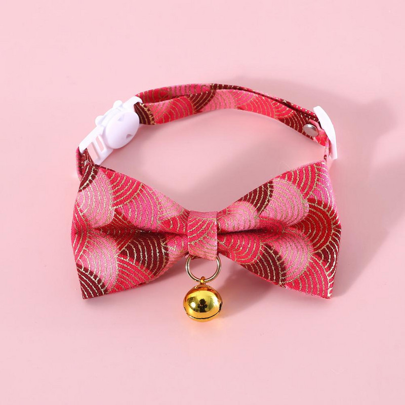 Kisállat nyakörv kutya nyaklánc Könnyű masnis bűbáj nyakruha kisállat nyaki kiegészítő kis kutyanyakörv harangmacska kellékekkel