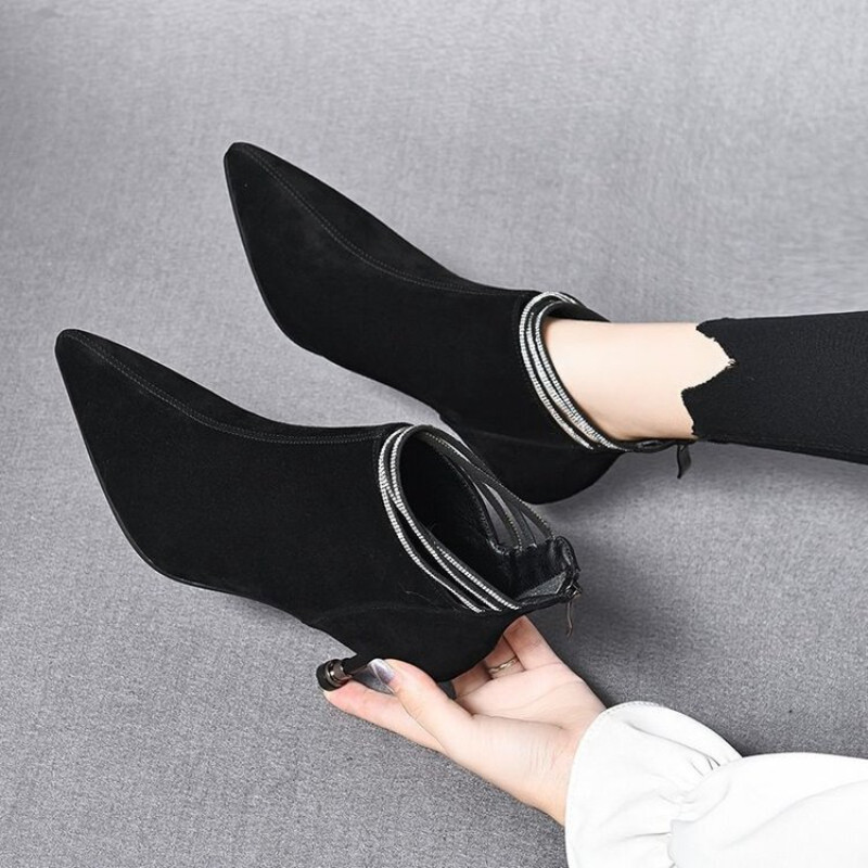 Moodsad saapad naistele Chelsea saapad terava ninaga kivist tikk-poolsaapad Moodsad kunstseemisnahast vabaaja kõrge kontsaga saapad naistele