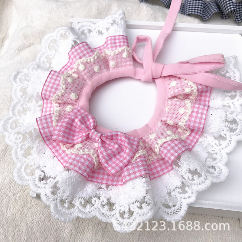 Χαριτωμένο τριών στρώσεων δαντέλα παπιγιόν Μικρό κουδούνι γιακά για κατοικίδια Σαλιάρα γιακά κατοικίδιων Δαντελένια σαλιάρες Lovely Dog Κολιέ γάτας Διακοσμητικά Γιακά για μικρό σκύλο