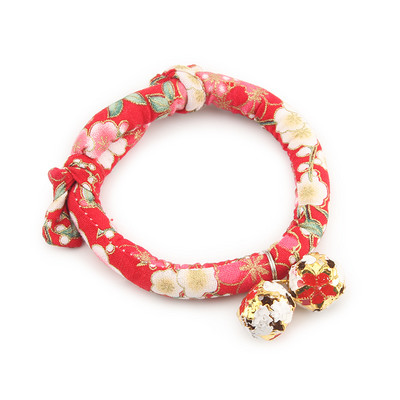 Breakaway kassi kaelarihm, jaapani Chirimen kimono prindiga kassi kaelarihm lillemustriga kellukesega kassipoja kutsika jaoks reguleeritav lemmikloomavarustus