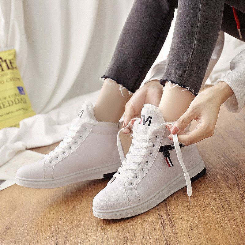 Moodsad lühikesed lumesaapad naistele Talvejalatsid Lühike, soojad PU-plüüsist naistekingad Vaba aeg Paelad Poolsaapad botines chelsea