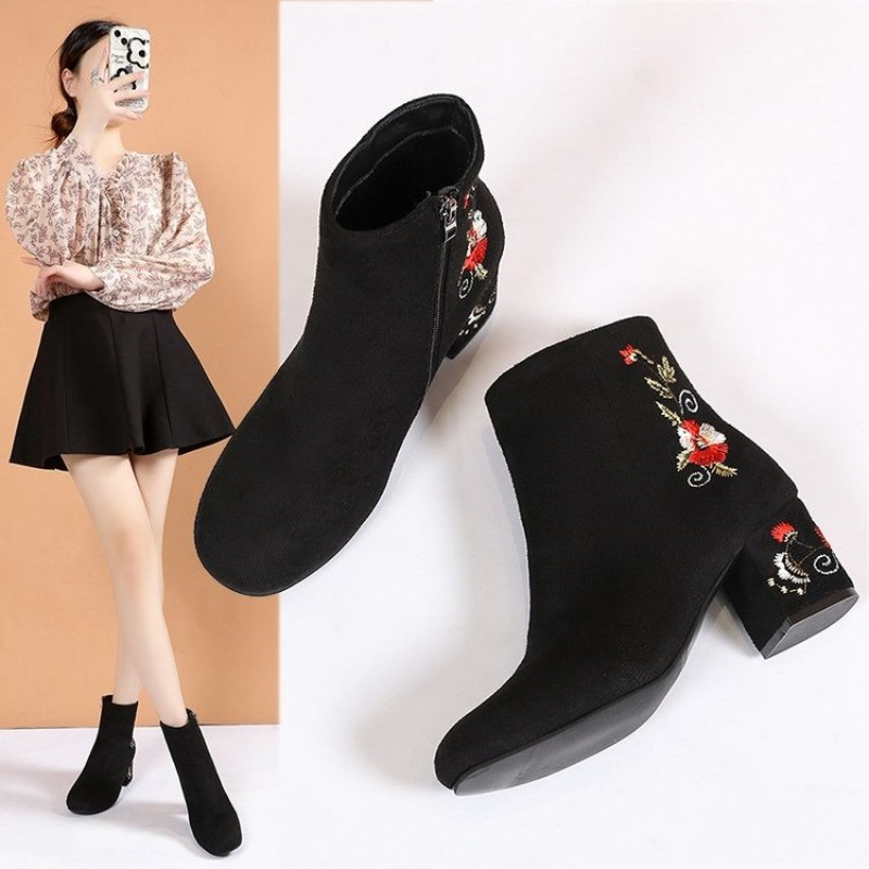 2023 Botine de damă înalte toamnă și iarnă pantofi calduri din bumbac femei piele intoarsă cu toc mijlociu ghete brodate cu tub mijlociu pentru femei
