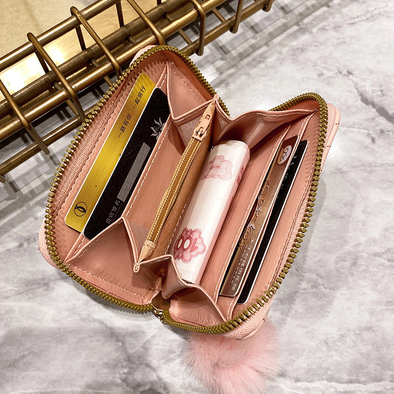 Női rövid pénztárca PU bőr nagy kapacitású női érme pénztárca kártyatartó pénzes táska tömör gyapjú golyós masni kuplung táska pénzcsipesz
