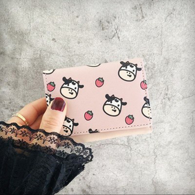 Lehma mustriga lühikesed rahakotid naistele mitme kaardi pesa väike mündikott Naistele minirahakott Kolmekordne multifilmi kaardihoidja kingitus tüdrukule