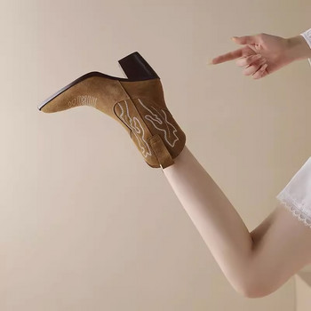 2023 Обувки за жени Базови дамски ботуши Ретро глезени Модерни ботуши Дамски обувки с бродерия и остри пръсти с приплъзване на дебел ток Дамски