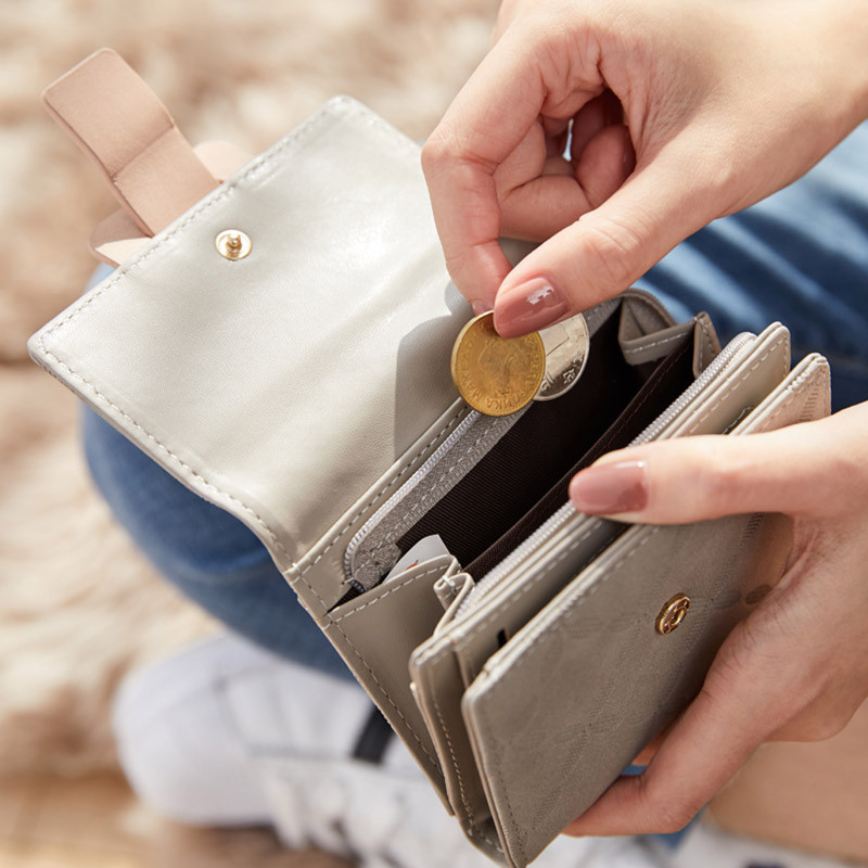 Brändi disaineri lilleline lühike rahakott Naiste PU-nahast naiste rahakott Rahakott Carteira käekott, moodne kolmepoolsed sidurid