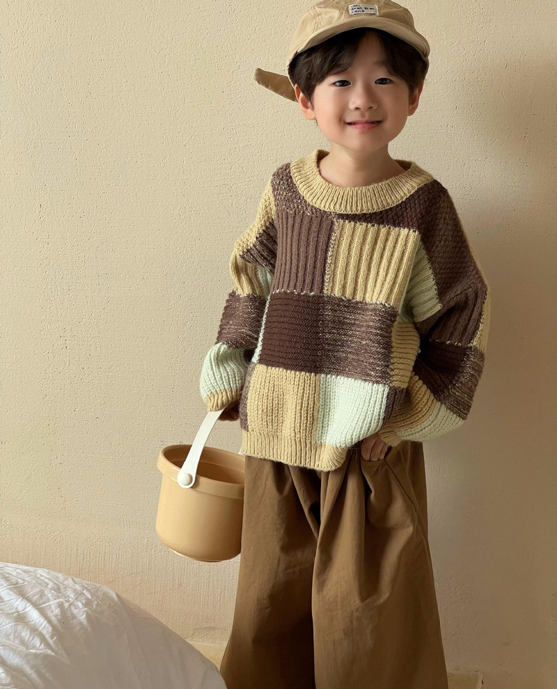 7106 Gyermek pulóver 2023 Őszi új koreai színben passzoló fiú pulóverek Retro alkalmi lány kötött pulóver pulóver