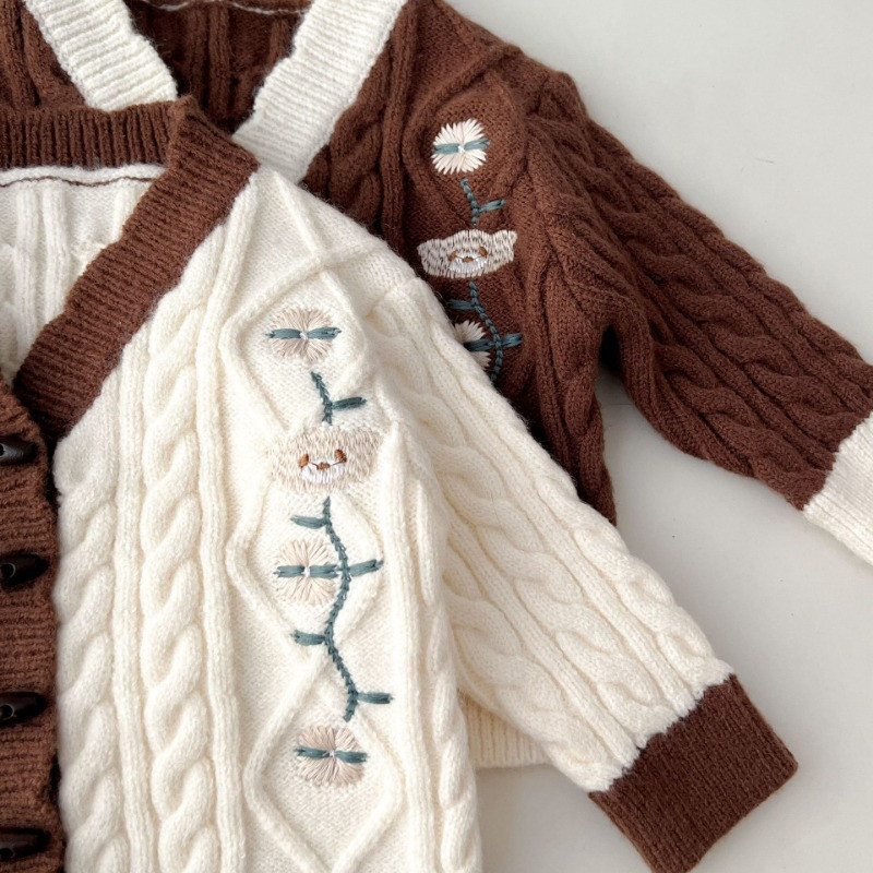 Beebitüdrukute kootud kardigan riided kevadiseks sügiseks tikandid lillelised V-kaelusega lastele lapitehnikas kudumid kampsun Pehme Korea mantel