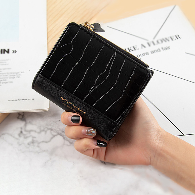 Krokodilliprintidega naiste rahakott Väike naiste tõmblukuga mündikotid Luksuslikud disainerkaardihoidjad Lühike siduriga naistele, kvaliteetne soliidne