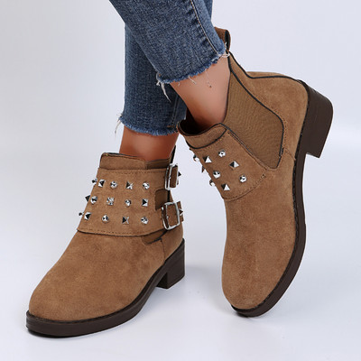 Liela izmēra sieviešu puszābaki Ziemas dāmu apavi Jauni Rome Flock Rivet Chunky Heel Īsi zābaki sievietēm Mode Saglabā siltumu Botas