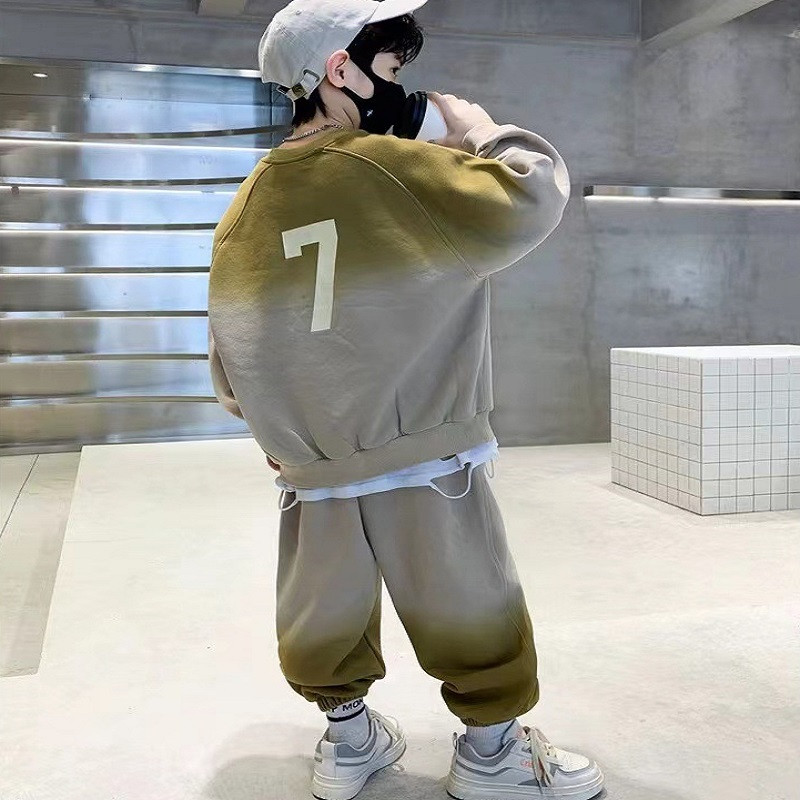 Sügisene teismelise poisi rõivakomplekt, 1977. aasta tüdrukute rõivakomplekt, 1977. aasta prinditud pullover, triibuline pükskostüüm, 2-osaline laste dressid