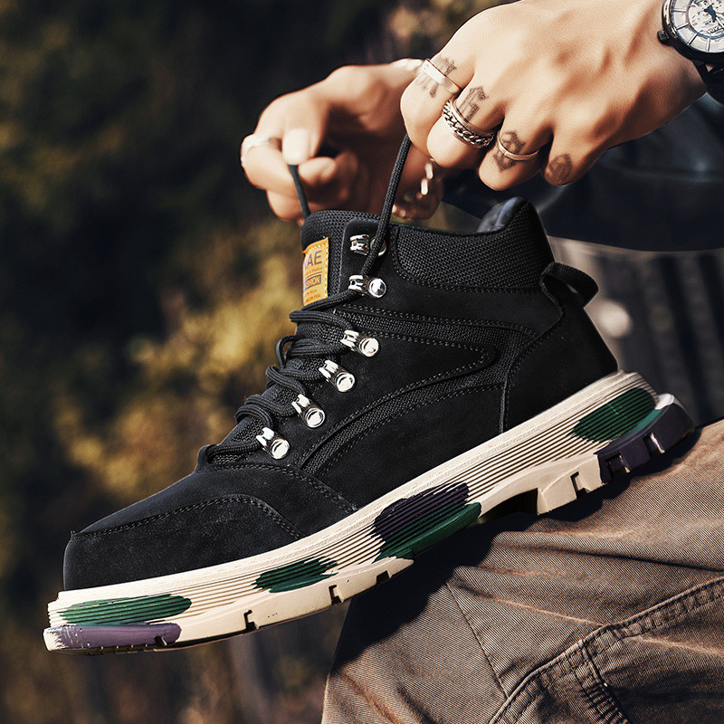 Vintage meeste kingad Moodsad Korea versioon Libisemisvastased Kulumiskindlad Mootorrattasaapad Trendikad vaba aja spordisaapad