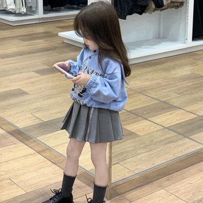 Menoea tüdrukute komplekt, 2023. aasta sügis, uus tüdrukute kirjatrükiga tumesinine kaelus + pitsiline kaar, plisseeritud seelik, kaheosaline komplekt, lasteriided