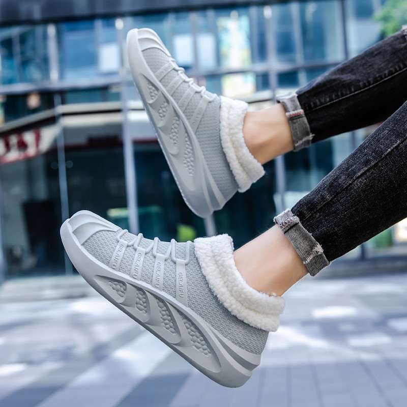 Férfi téli rövid ujjú cipők 2024 új divat plüss meleg könnyű könnyű tartós vízálló csizma sport alkalmi cipő utazási puha