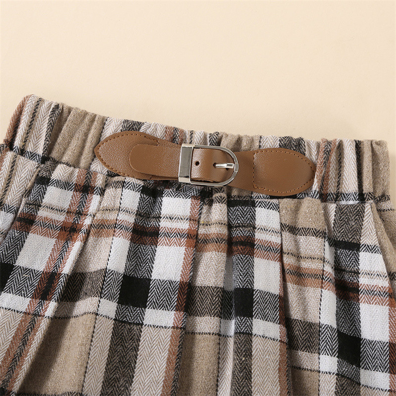 1–6-aastased moodsad väikelapsed tüdrukud, 2 tk. riidekomplektid, kõrge kaelusega pikkade varrukatega topp ja nahast nööbiga ruuduline seelik tüdrukutele 1–6T