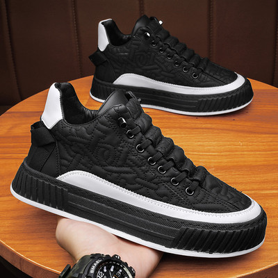 Trendikad meeste talvejalatsid Moodsad paksu tallaga libisemisvastased spordijalatsid Palus isolatsiooniga vabaaja puuvillased kingad Mugav jõusaal