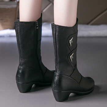 Гумени ботуши за жени Черна PU кожа 2021 Дамски обувки Ботуши до средата на прасеца Неплъзгащ се дизайн Пролетни зимни обувки