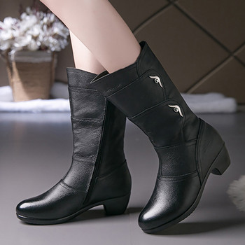 Гумени ботуши за жени Черна PU кожа 2021 Дамски обувки Ботуши до средата на прасеца Неплъзгащ се дизайн Пролетни зимни обувки