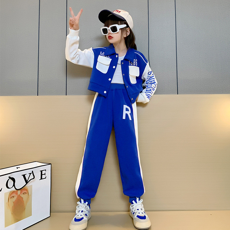 Pavasario rudens mergaičių kontrastas, vienaeilis, abėcėlės raštas Crop, darbo apranga Striukė + sportiniai kelnaitės, mokyklinis sportinis kostiumas, 3–16 m.